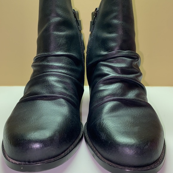 Bare Traps black ankle boot - Picture 6 of 11